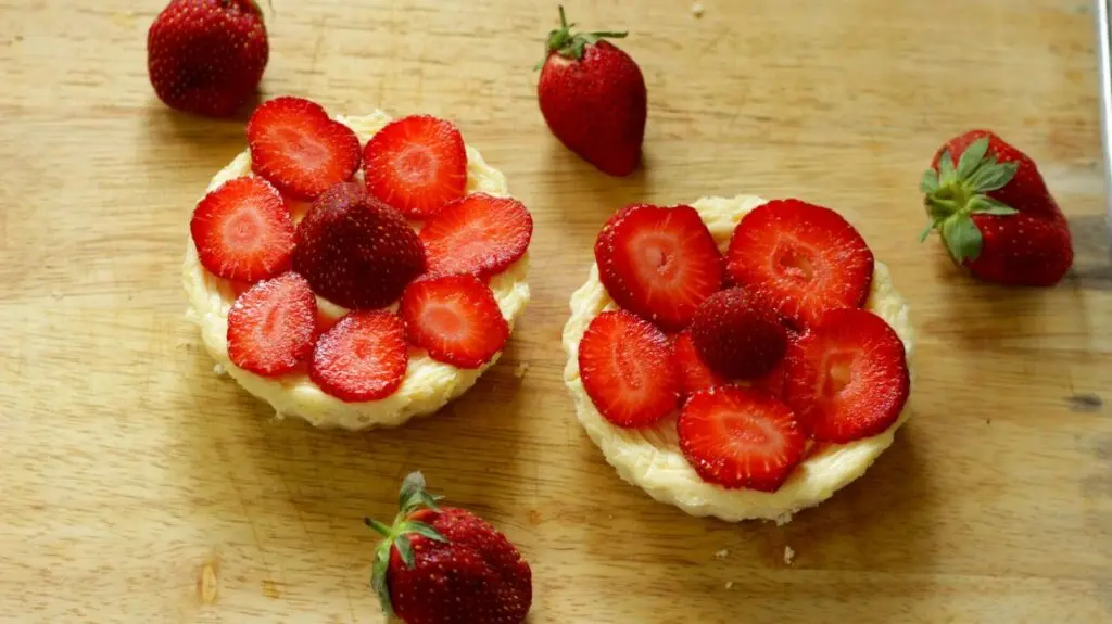 Keto Strawberry Lemon Cheesecake