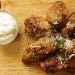 Keto Chicken Wings with Garlic and Cheese