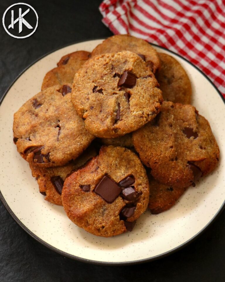 Keto Chocolate Chip Cookie